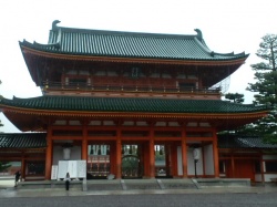 雨の平安神宮